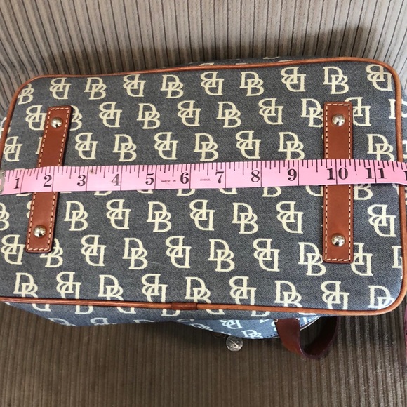 Dooney And Burke canvas bag with leather handles. - Picture 7 of 8